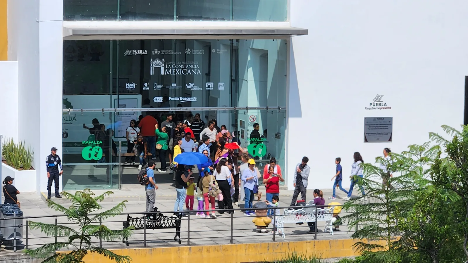 Acceso al Complejo Museístico La Constancia Mexicana durante la exposición de Mafalda.