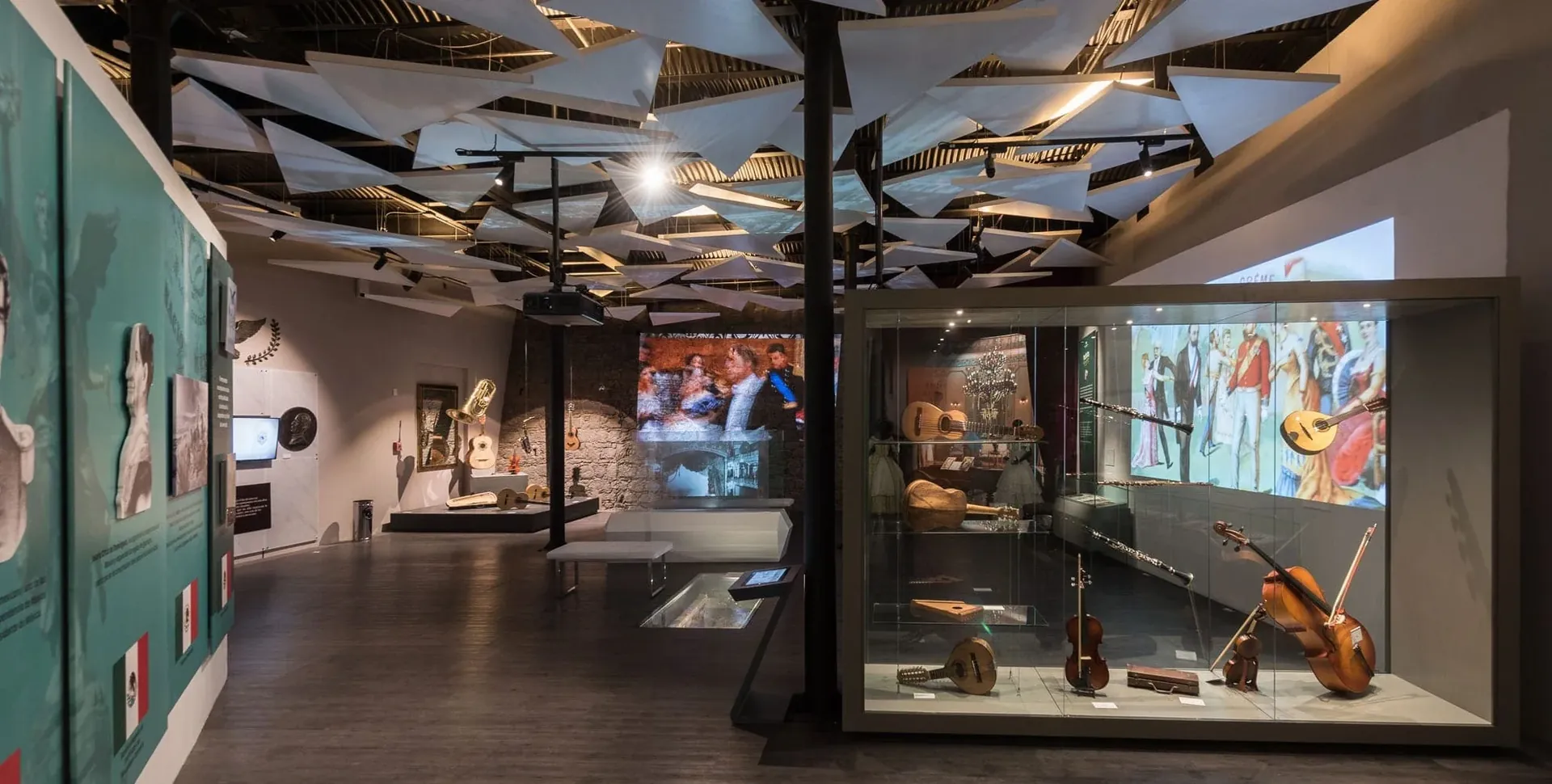 Iluminación museográfica y sistemas de exhibición en el Museo de la Música Mexicana