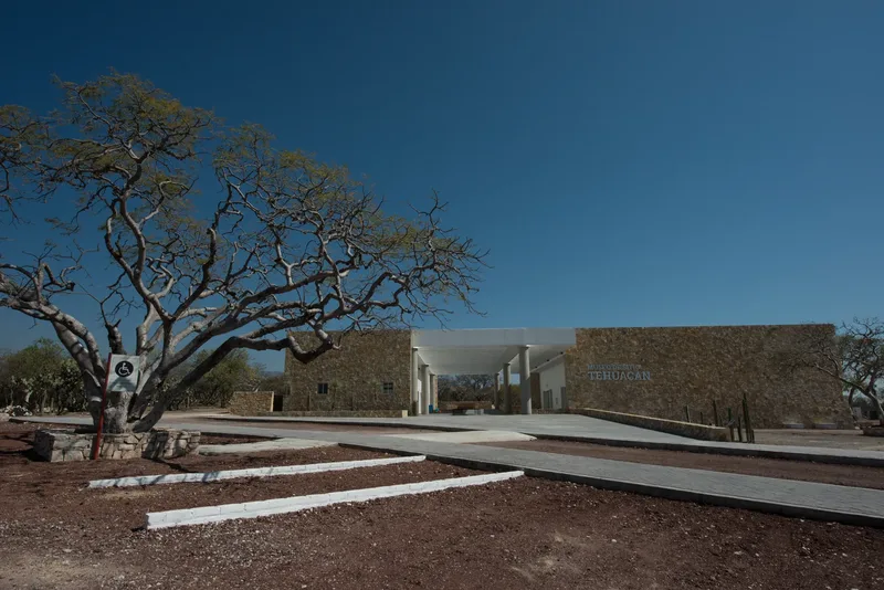 Museo de Sitio de Tehuacán Viejo / Ndachjian